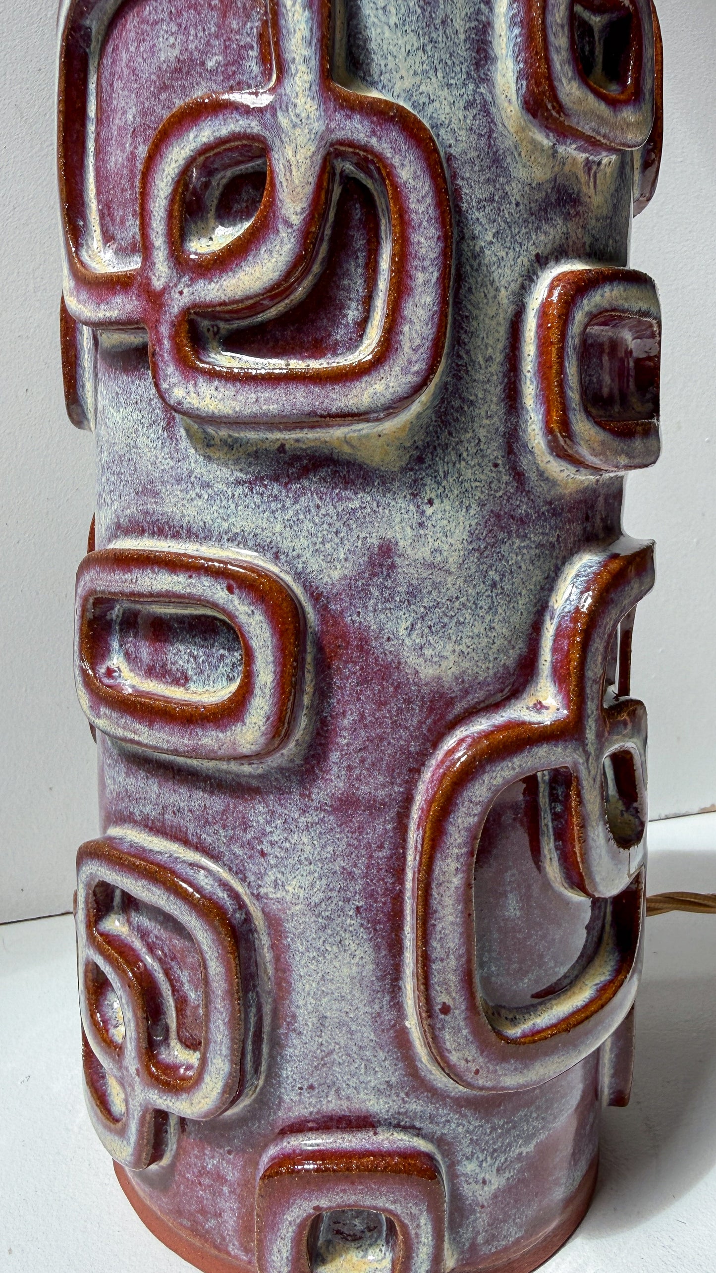 Amethyst Retro Sculpt Table Lamp